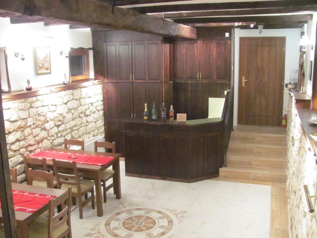 Guest House Villa Elma Nevsha Bagian luar foto