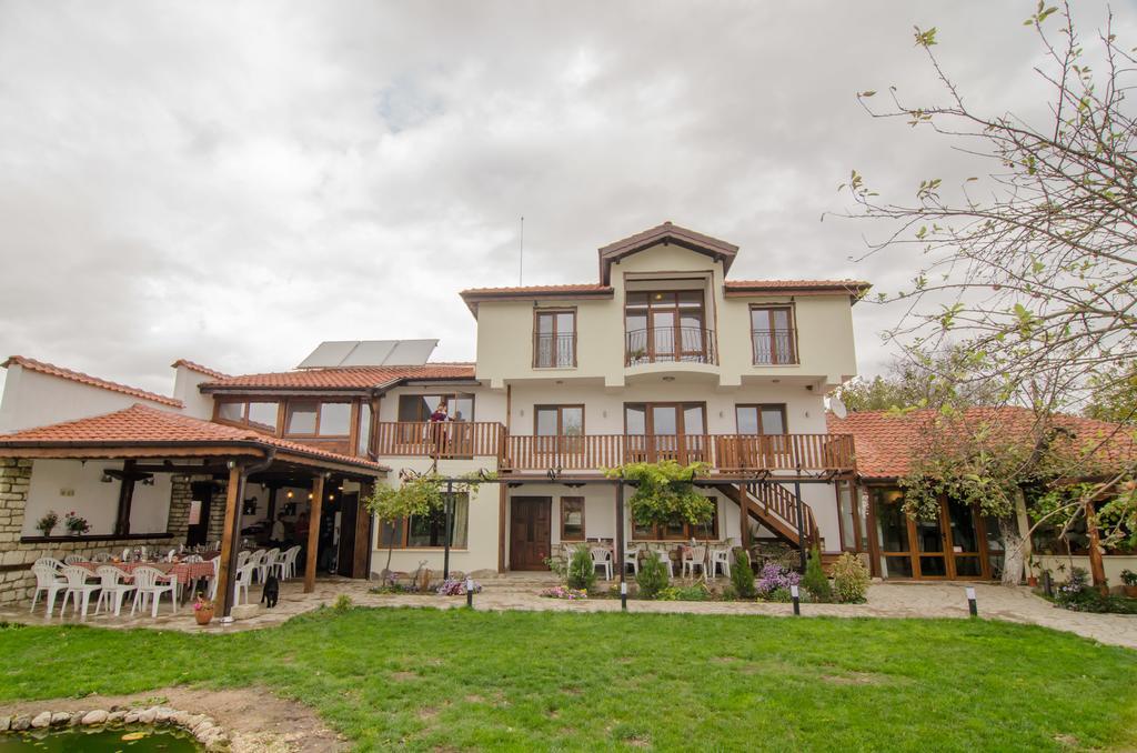 Guest House Villa Elma Nevsha Bagian luar foto