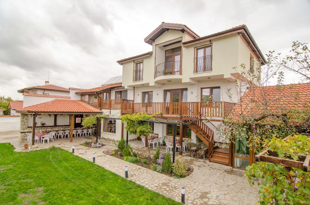 Guest House Villa Elma Nevsha Bagian luar foto